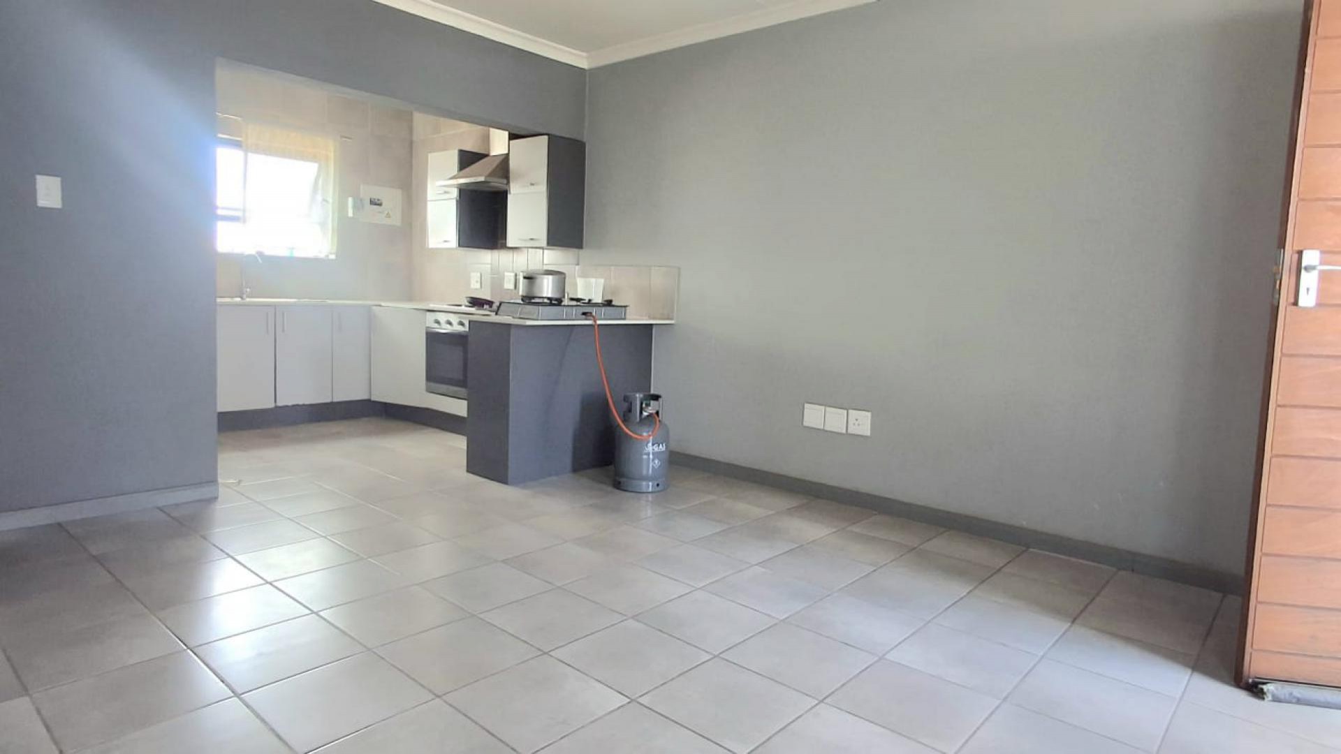 Lounges of property in Mindalore