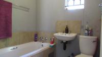 Bathroom 1 - 5 square meters of property in Zandspruit