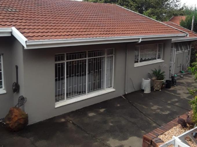 4 Bedroom House for Sale For Sale in Kibler Park - MR712572