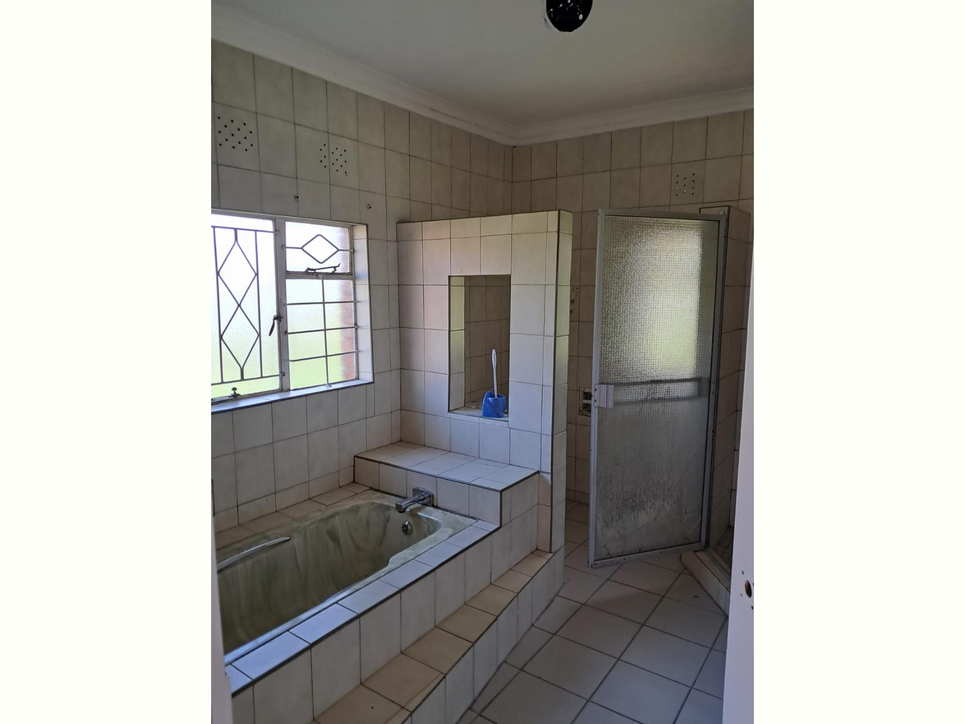  of property in Benoni AH