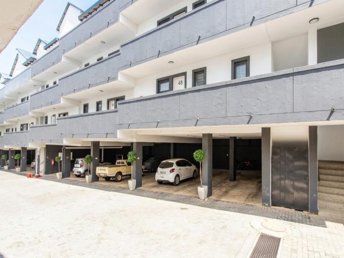 Apartment for Sale For Sale in Bryanston East - MR712613