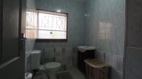 Bathroom 1 - 6 square meters of property in Vorna Valley