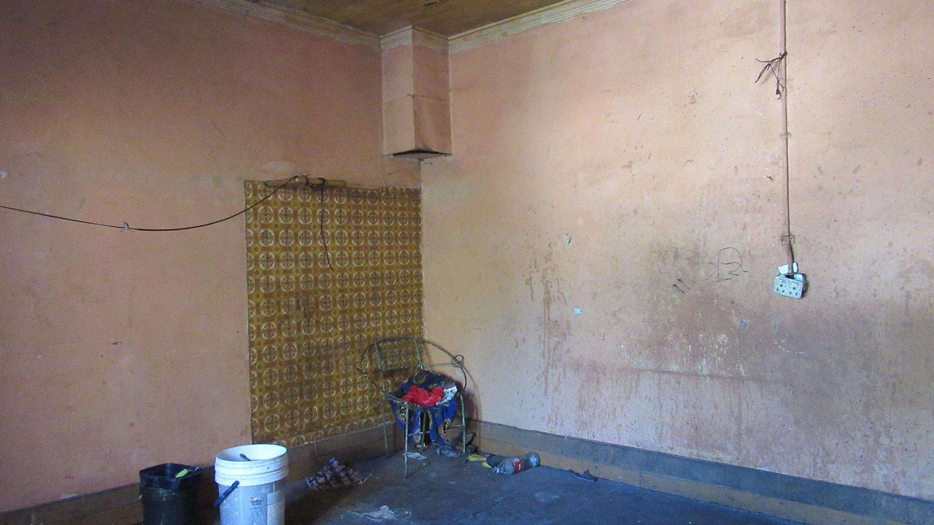 Lounges - 38 square meters of property in New Modder