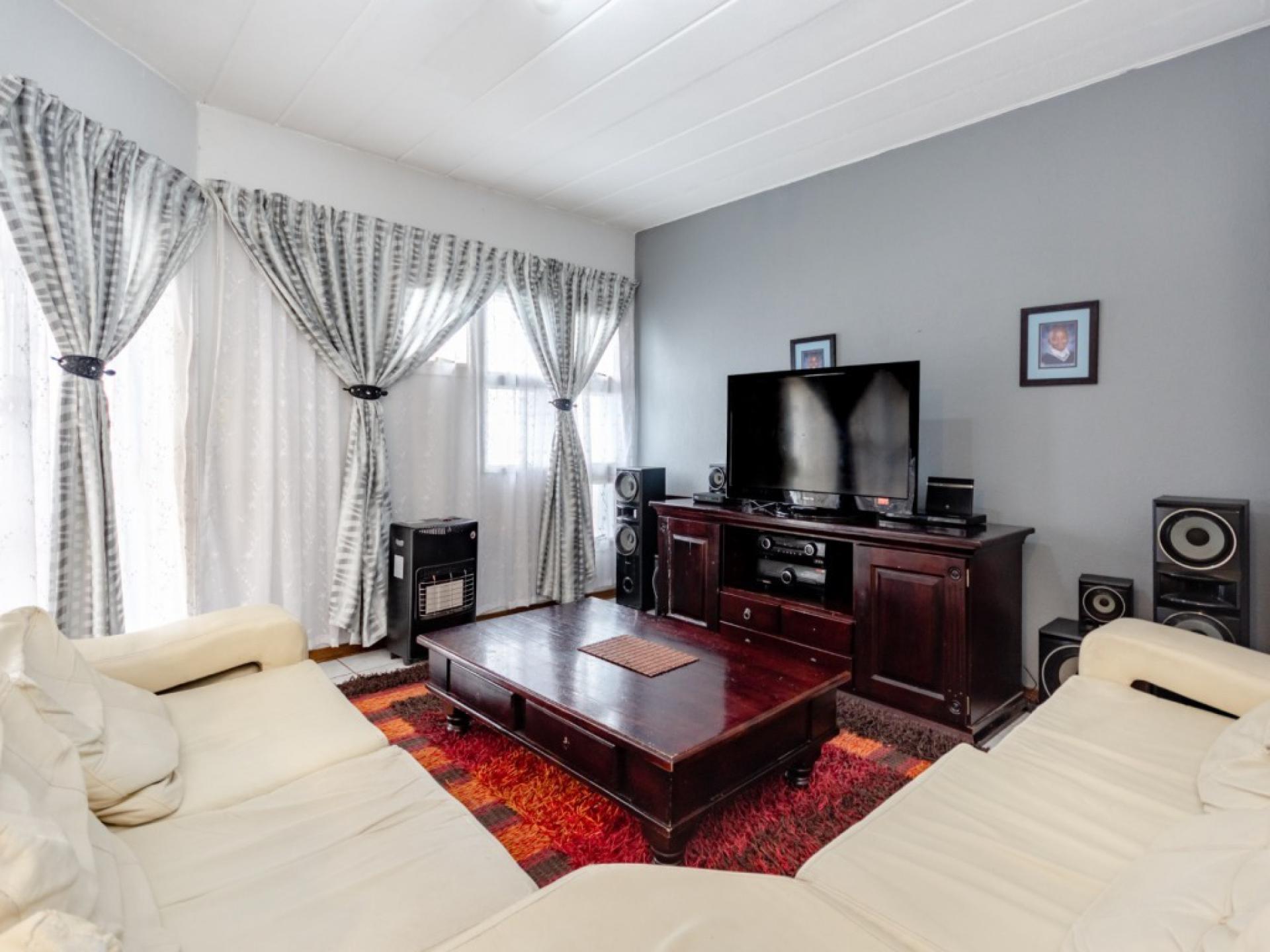  of property in Alberton