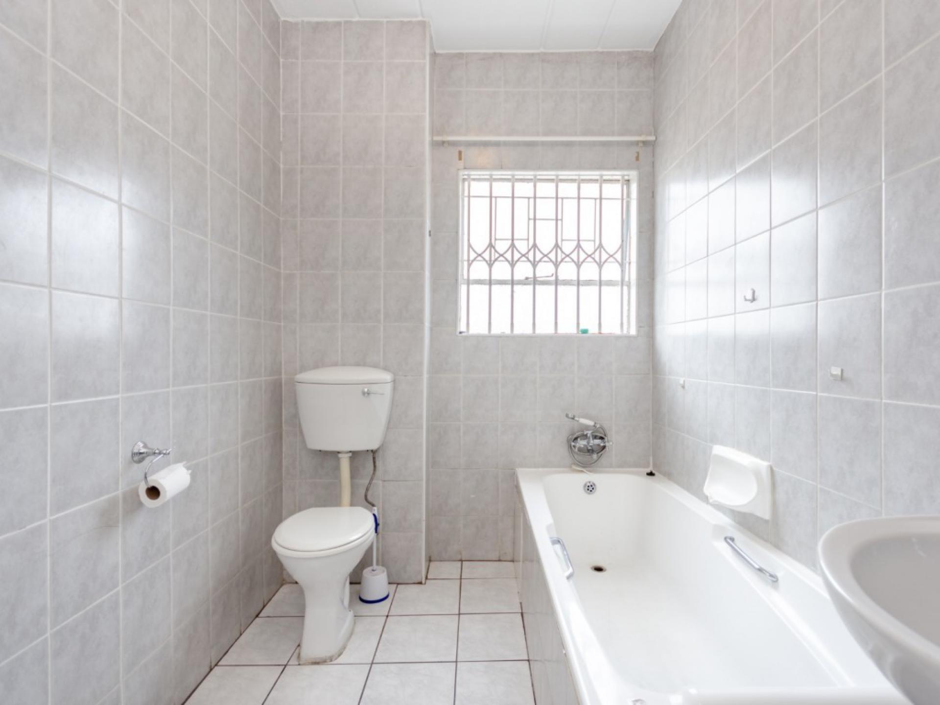  of property in Alberton