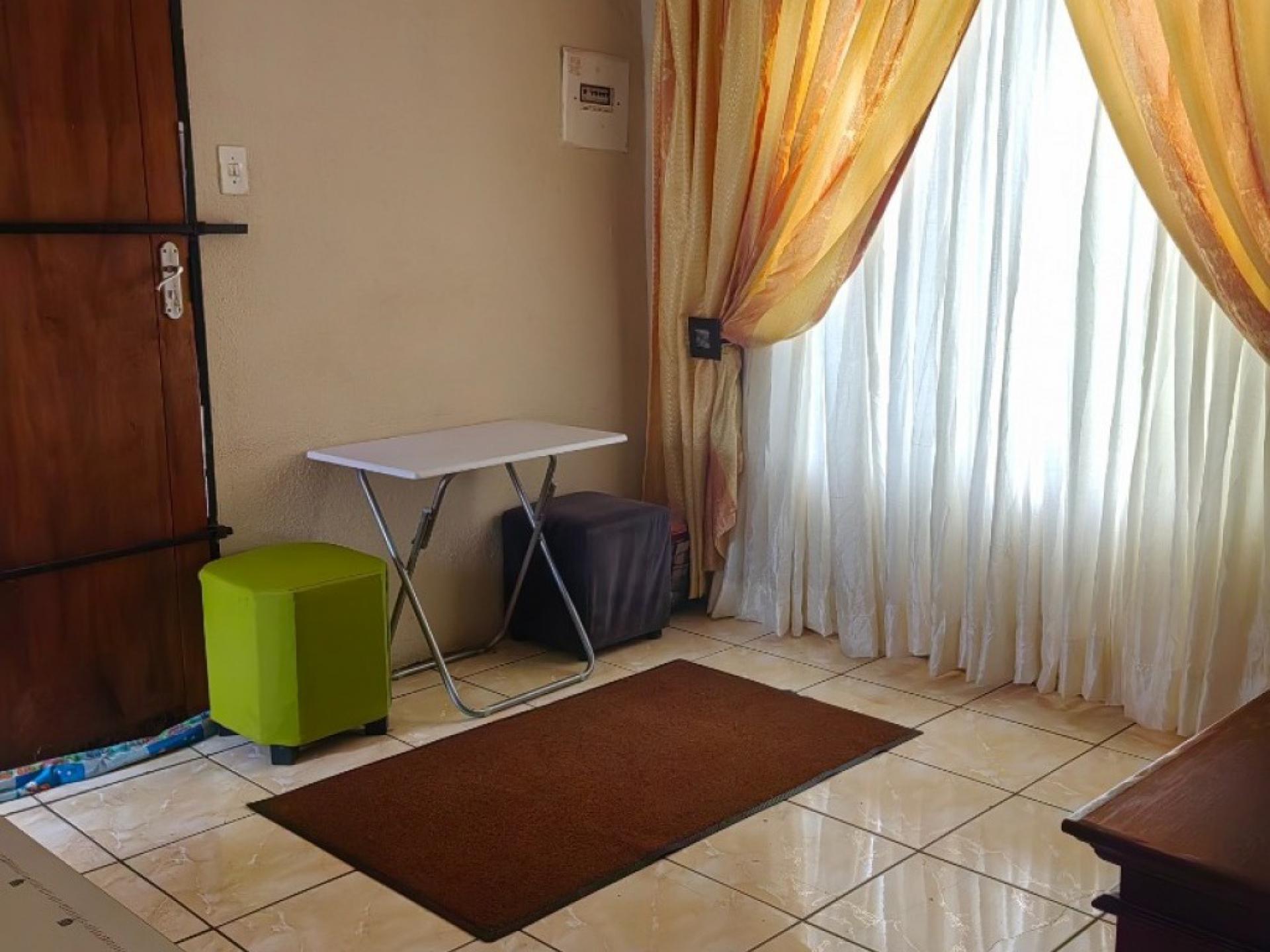  of property in Vosloorus