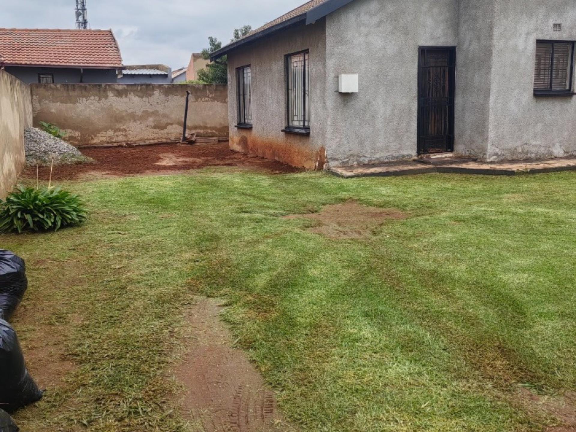  of property in Vosloorus