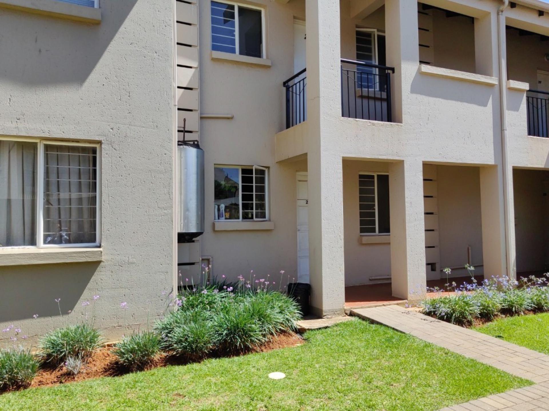  of property in Klippoortjie AH