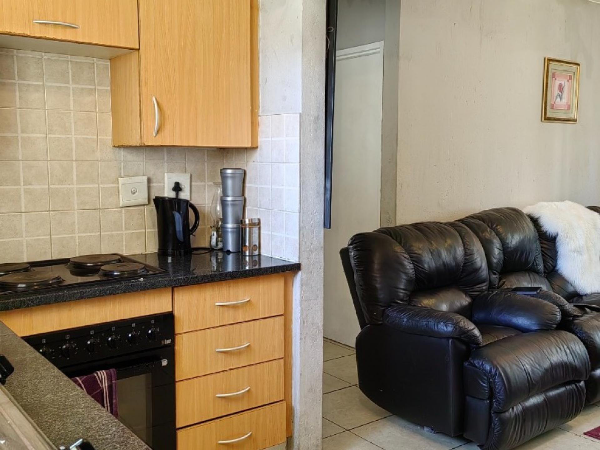  of property in Klippoortjie AH