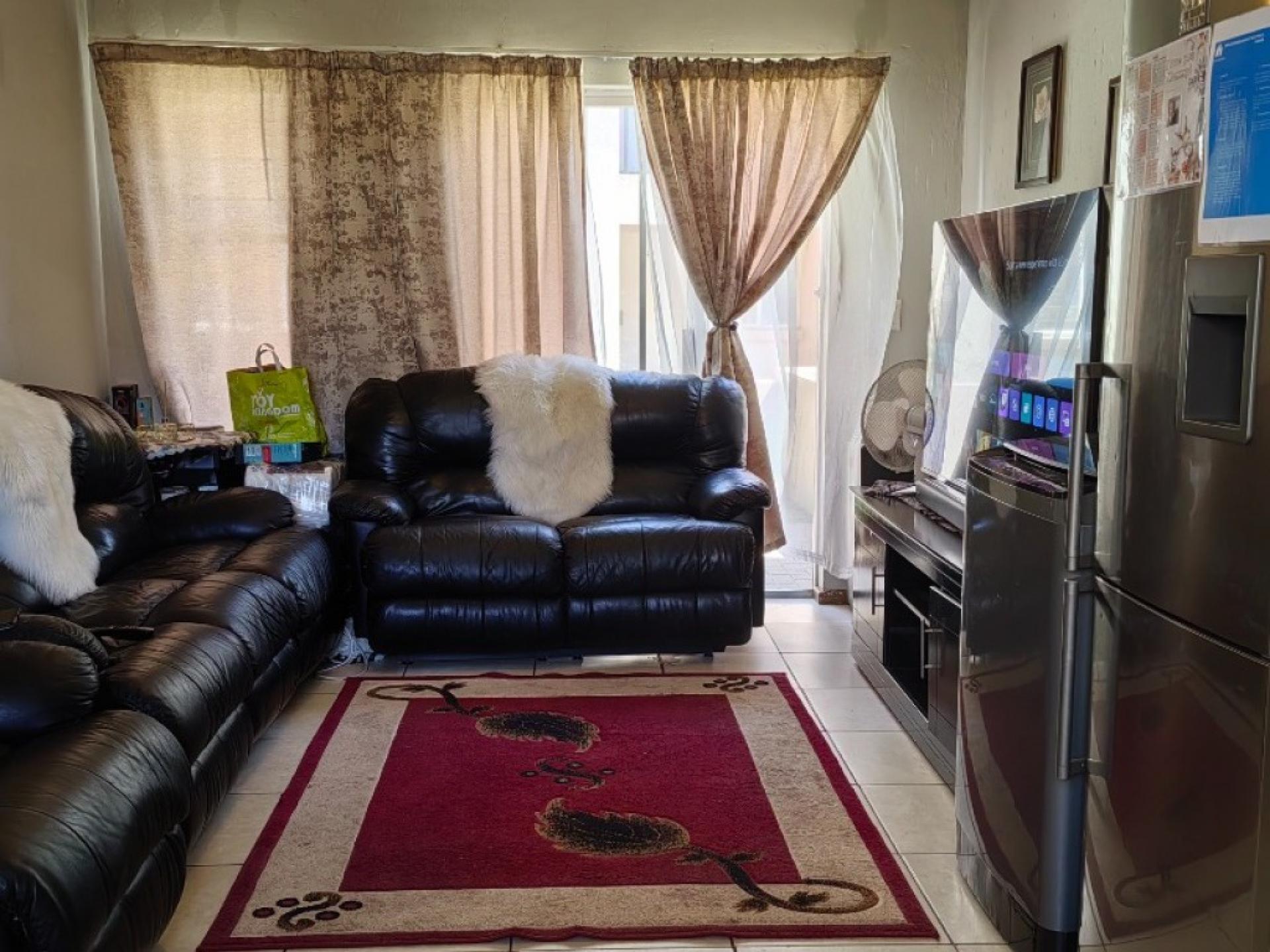  of property in Klippoortjie AH