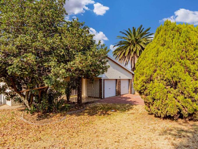3 Bedroom House for Sale For Sale in Castleview - MR712708