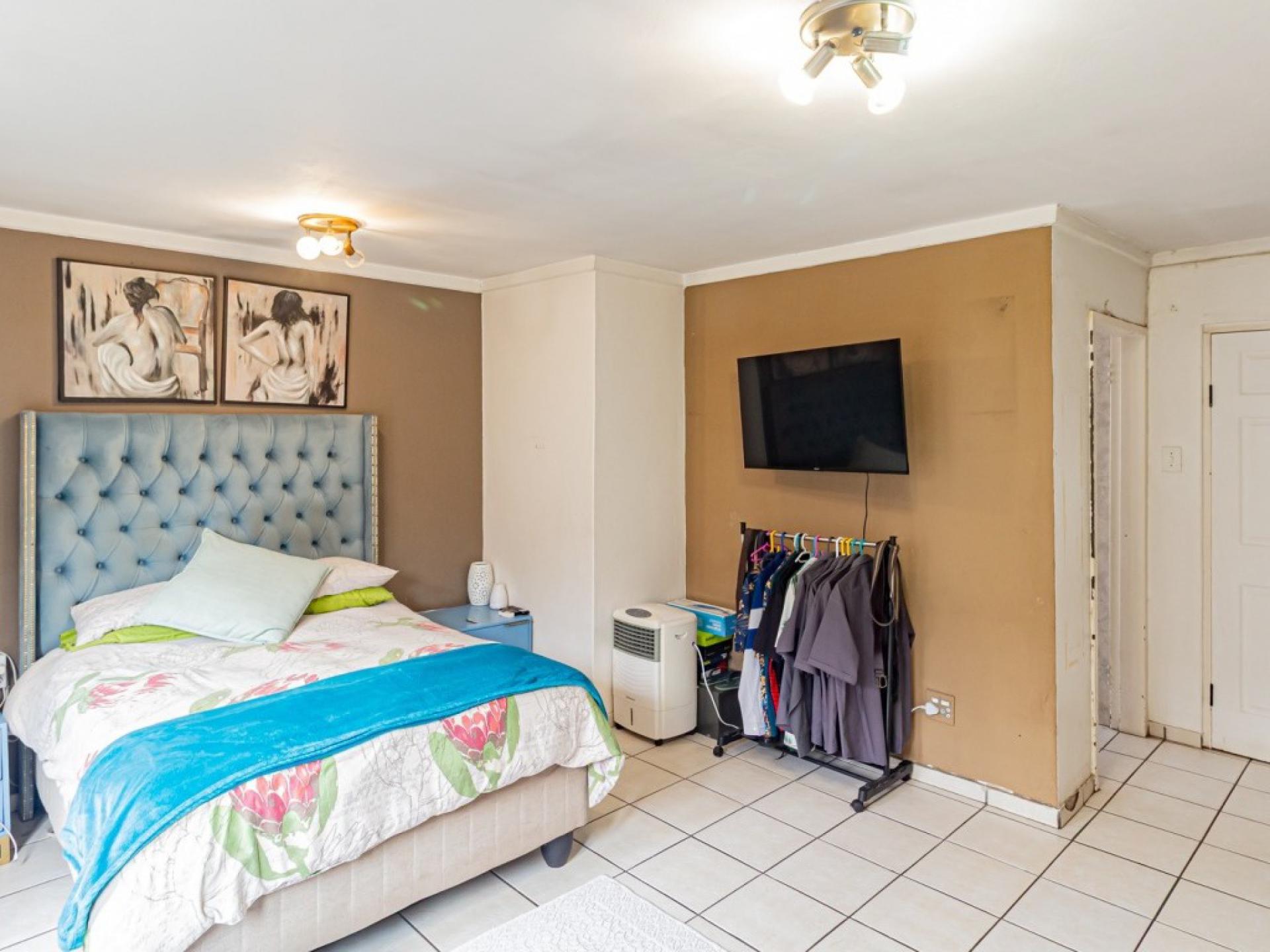  of property in Parkhill Gardens
