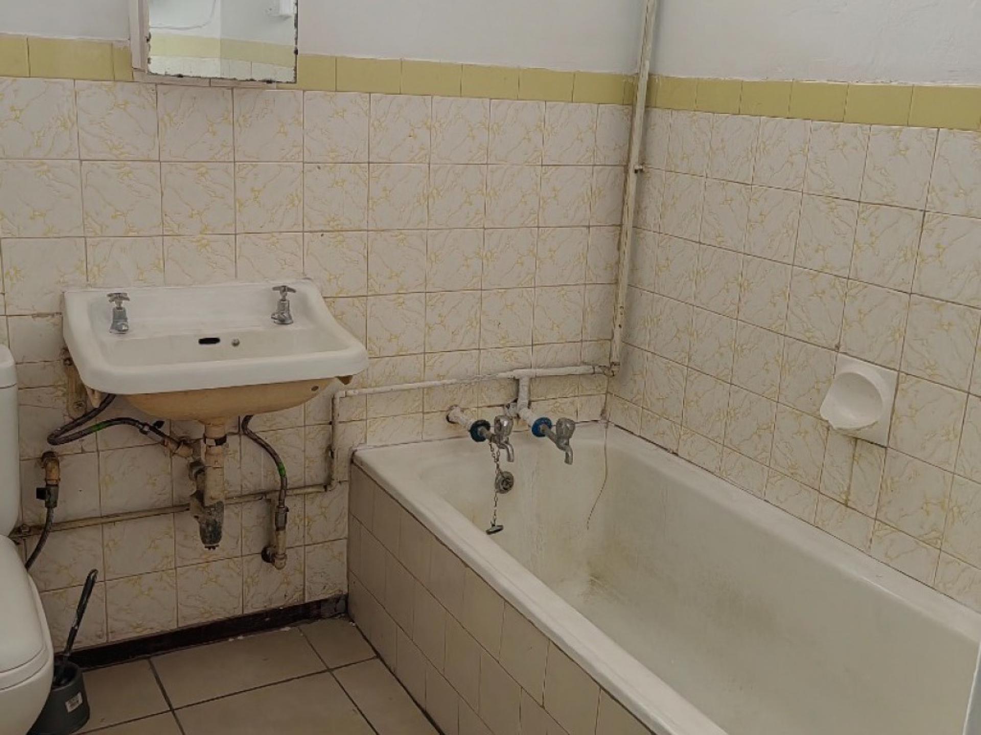  of property in Primrose