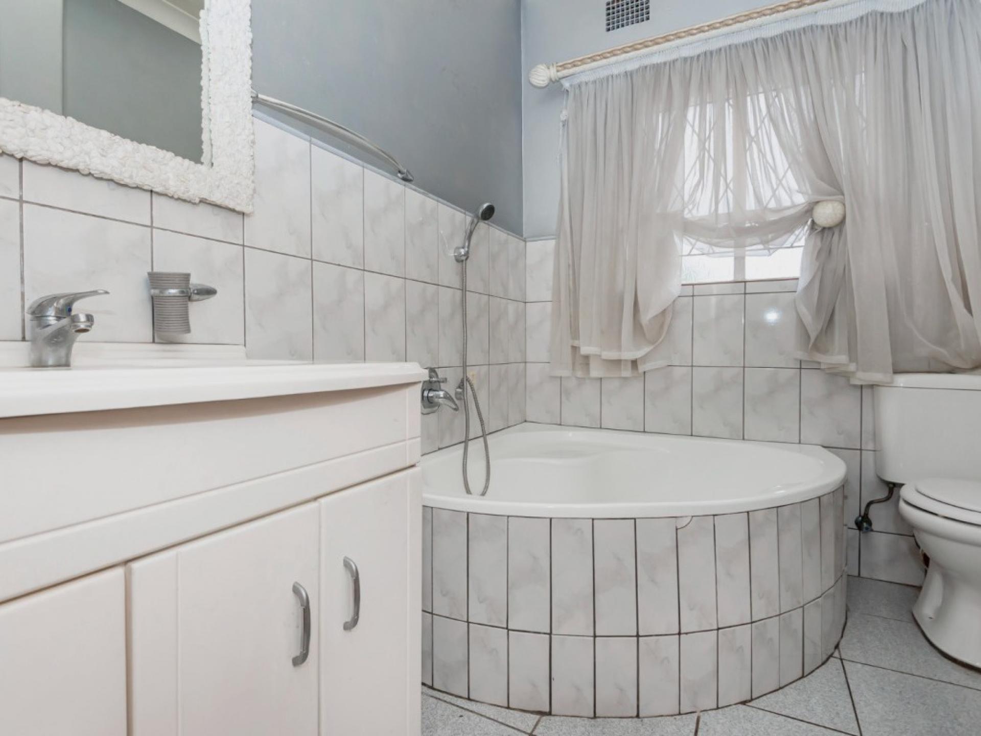  of property in Parkhill Gardens