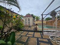  of property in Bendor