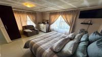 Bed Room 1 of property in Bendor