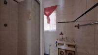 Bathroom 1 - 5 square meters of property in Randpoort