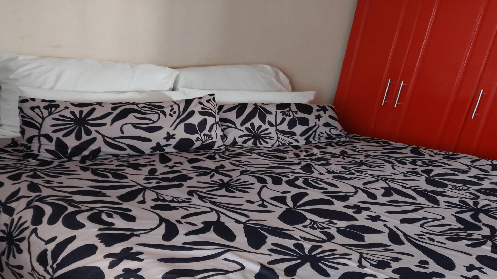 Bed Room 2 of property in Jabulani