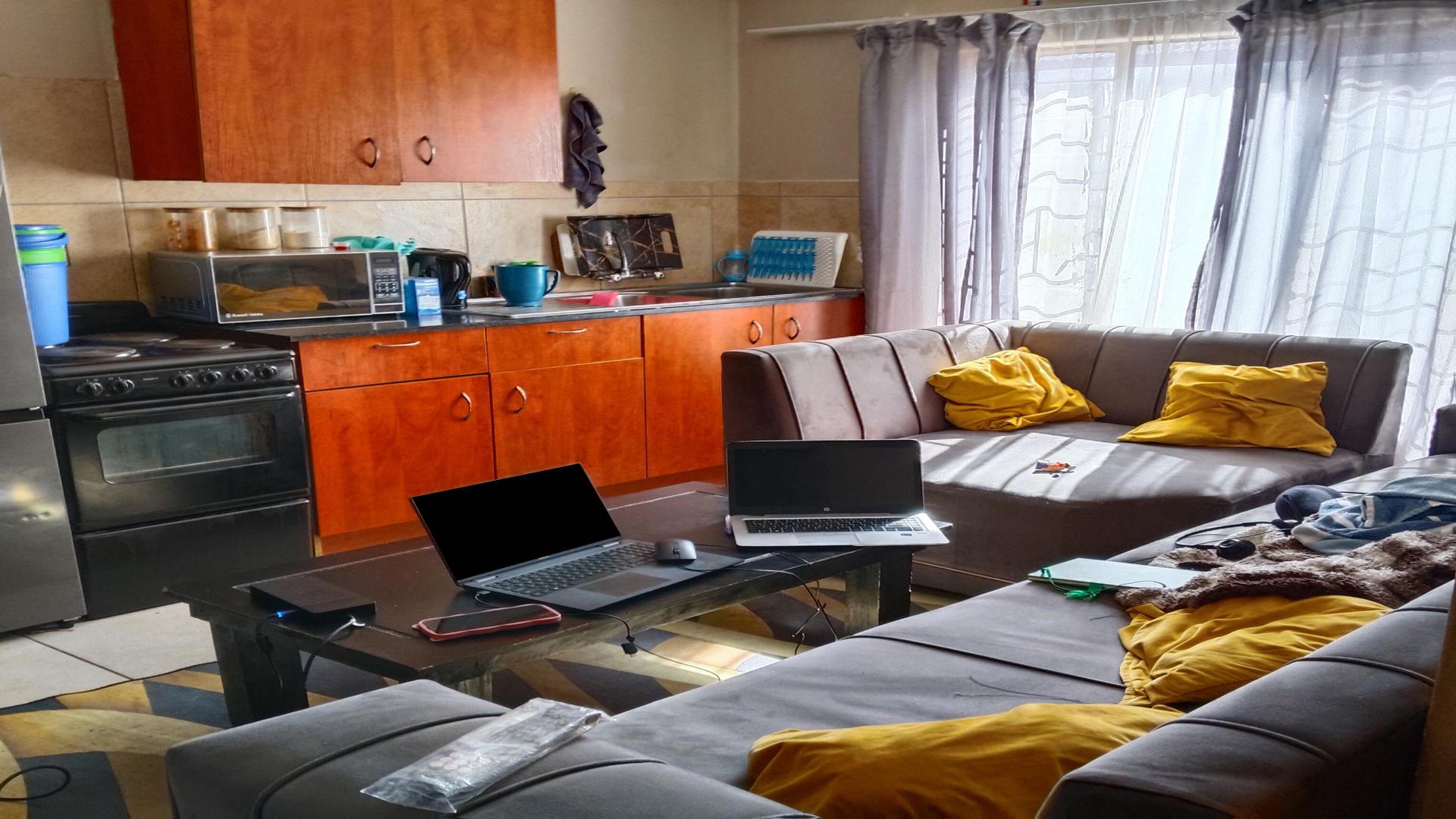 Lounges of property in Jabulani