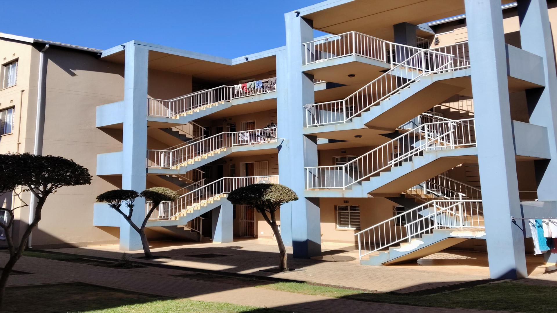 Front View of property in Jabulani