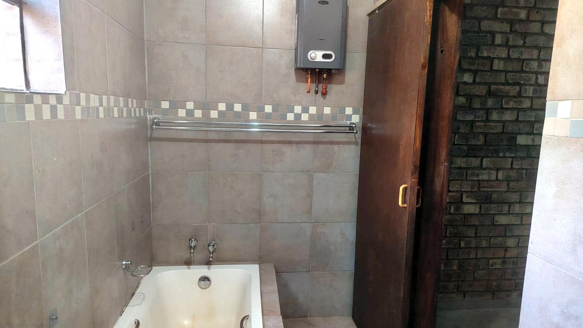 Main Bathroom of property in Thabazimbi