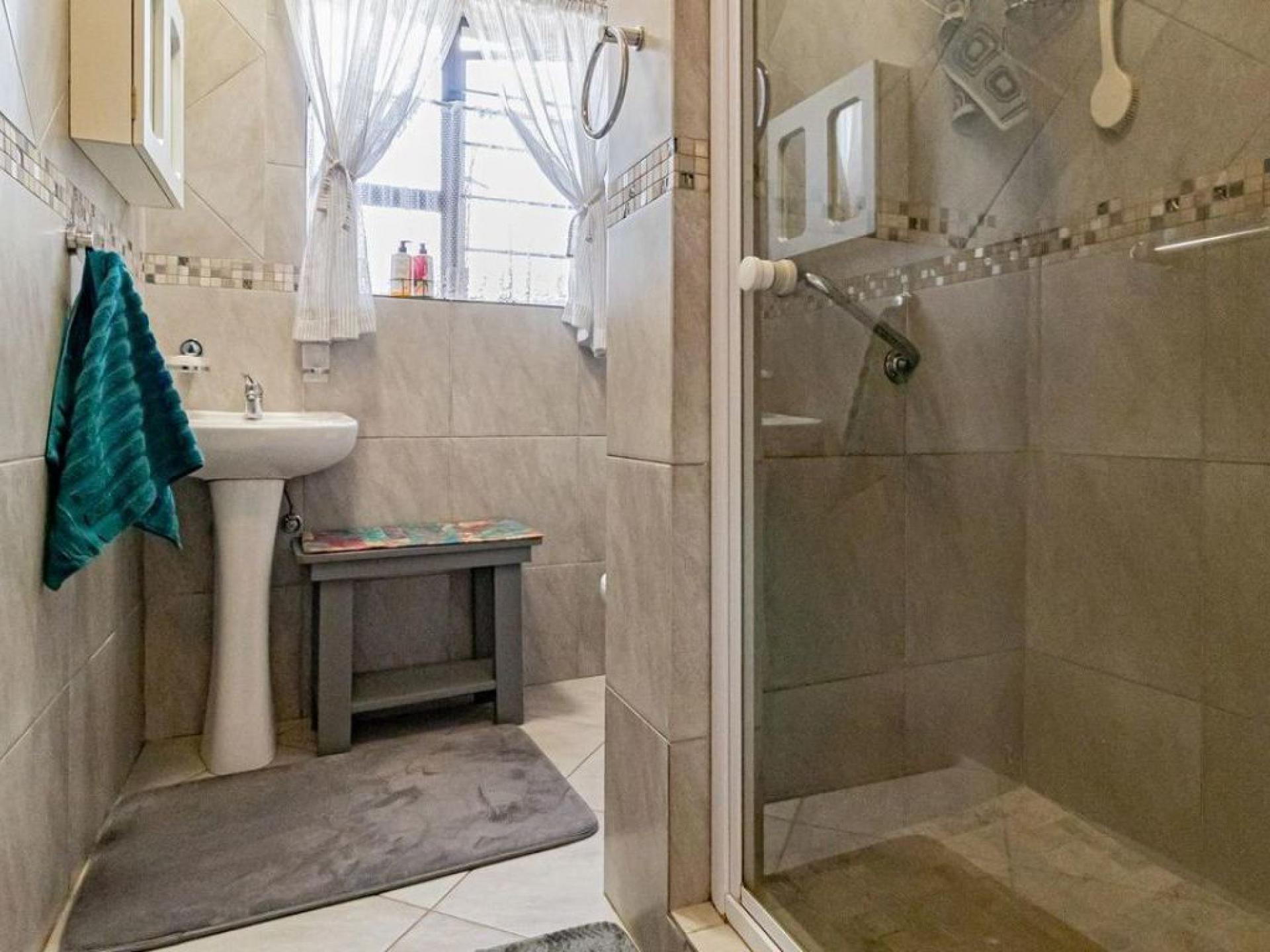  of property in Rietvalleirand
