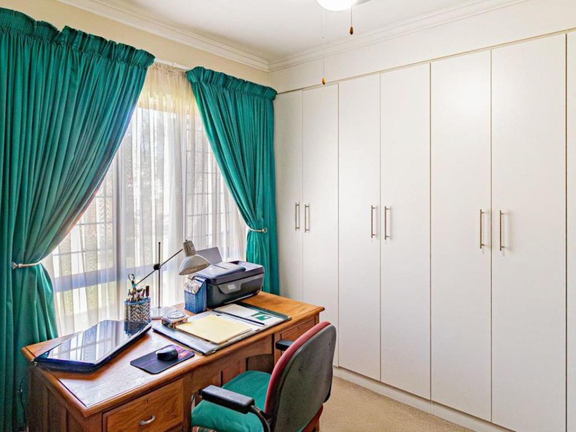  of property in Rietvalleirand
