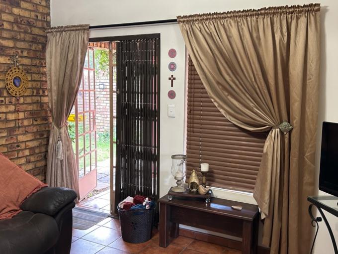 4 Bedroom House for Sale For Sale in Aerorand - MR712828