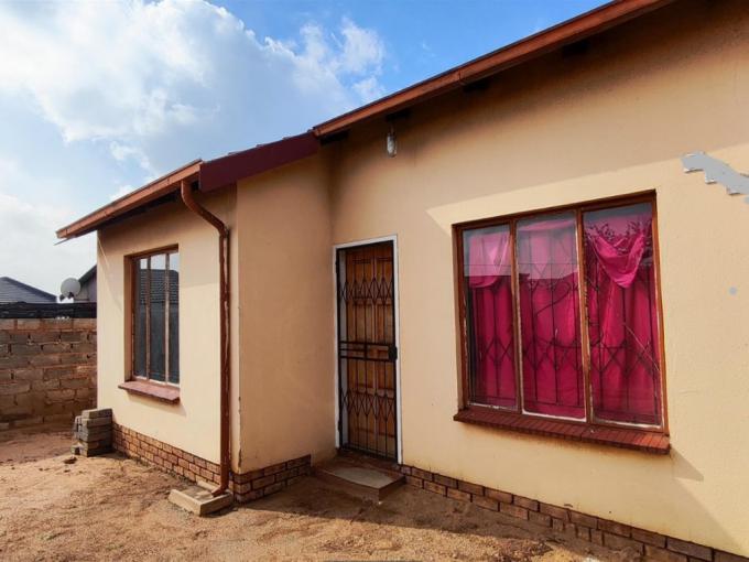 2 Bedroom House for Sale For Sale in Roodekop - MR712830