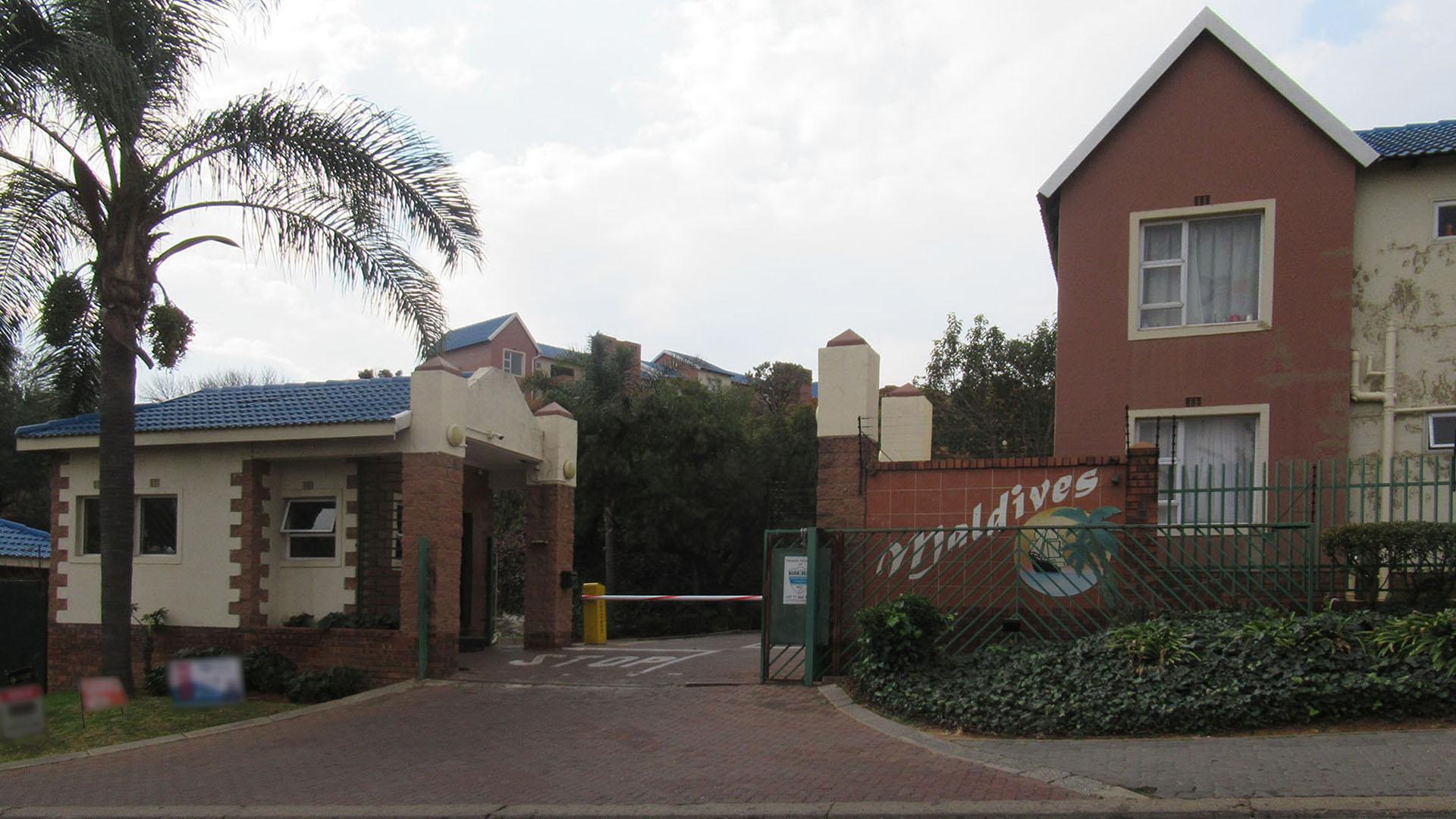 Front View of property in Winchester Hills