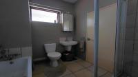 Bathroom 1 - 7 square meters of property in Ferndale - JHB