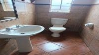 Bathroom 1 of property in Die Hoewes