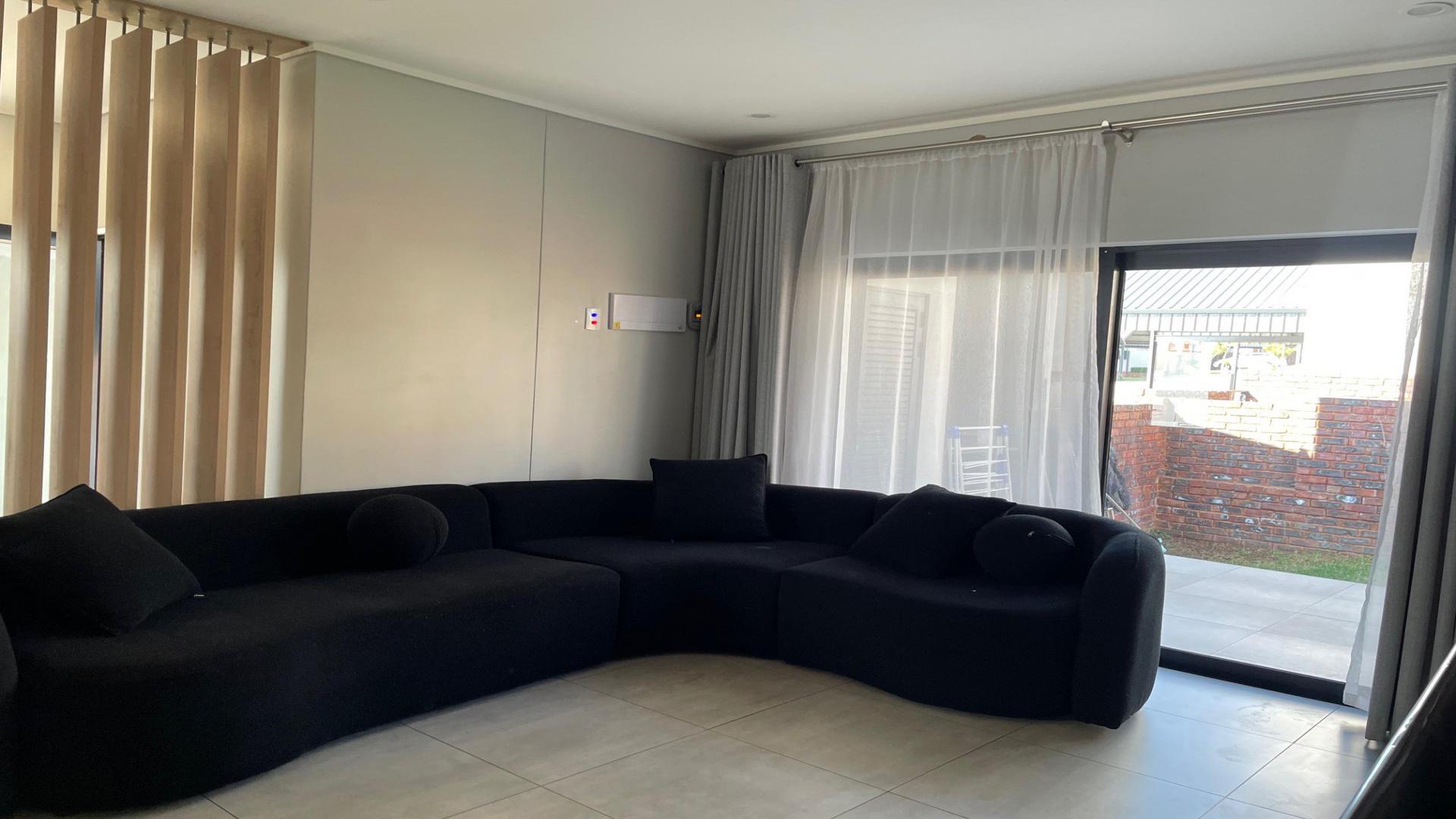 Lounges of property in Zandspruit