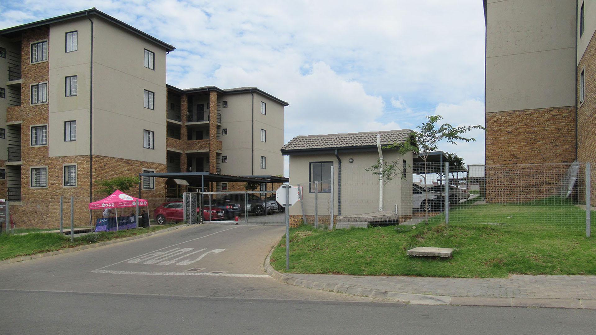 Front View of property in South Hills