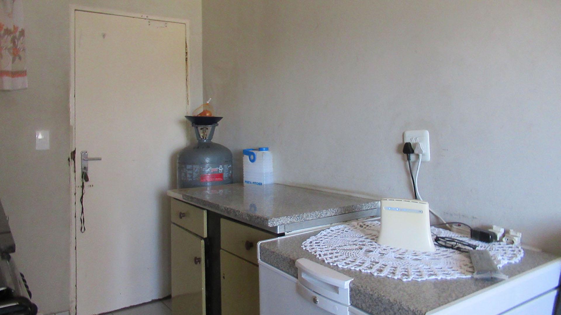 Kitchen - 5 square meters of property in South Hills