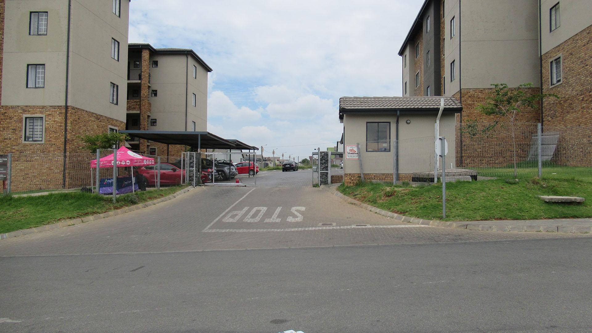 Front View of property in South Hills