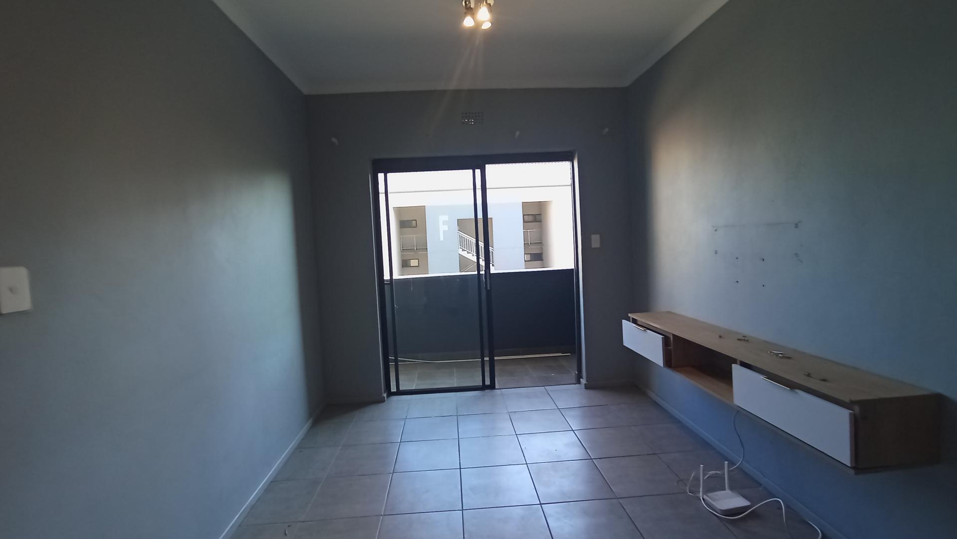 Dining Room - 13 square meters of property in Umbogintwini