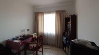 Bed Room 2 - 11 square meters of property in The Reeds