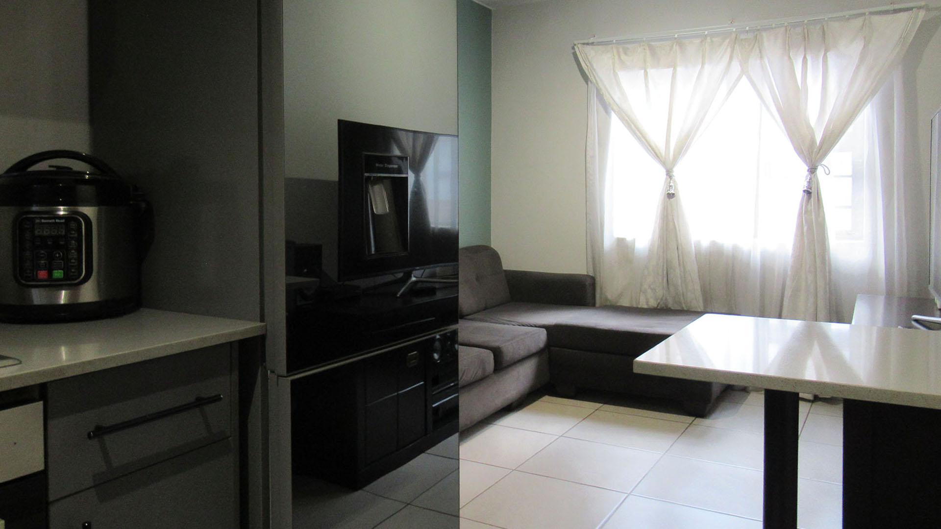 Kitchen - 7 square meters of property in Jabulani