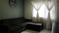 Lounges - 8 square meters of property in Jabulani
