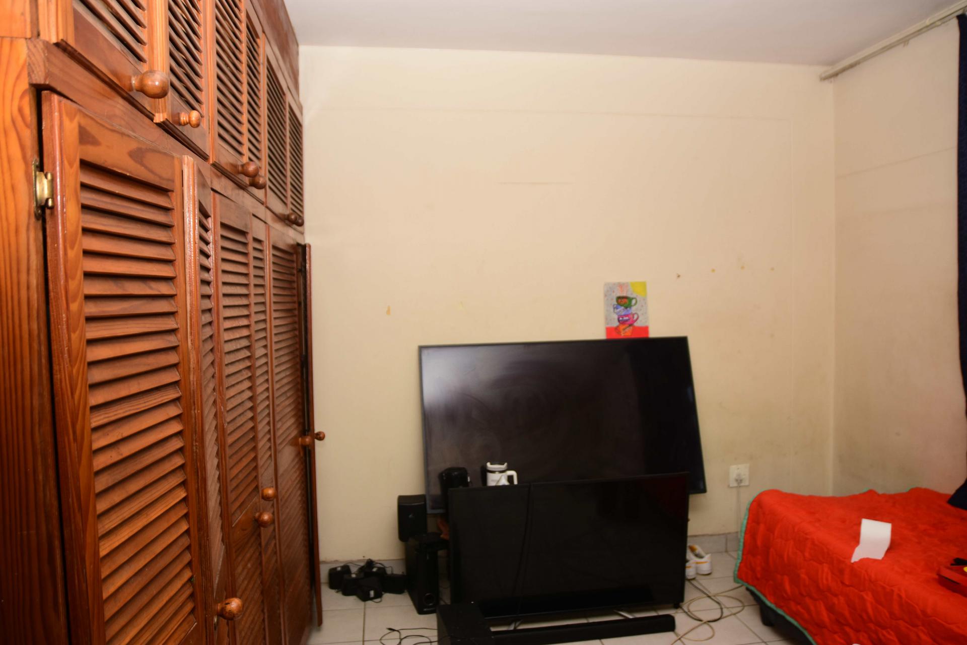  of property in Sunnyside