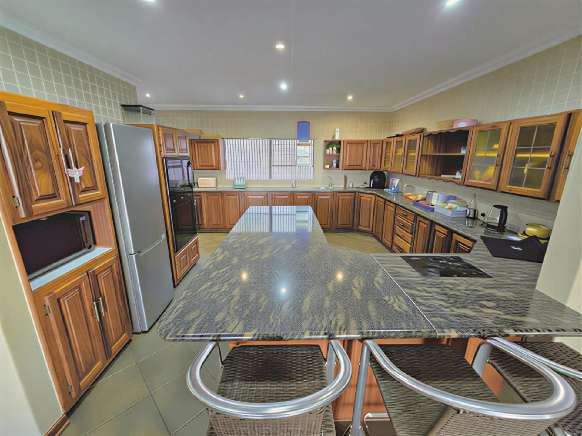  of property in Magalieskruin