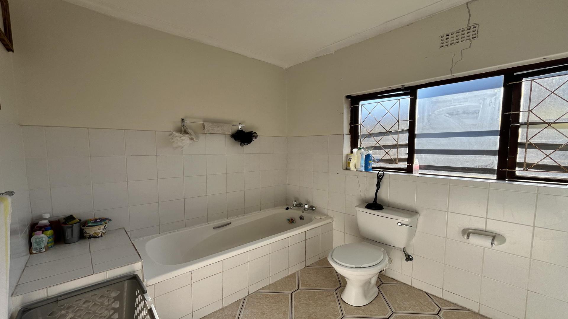 Bathroom 1 of property in Richards Bay