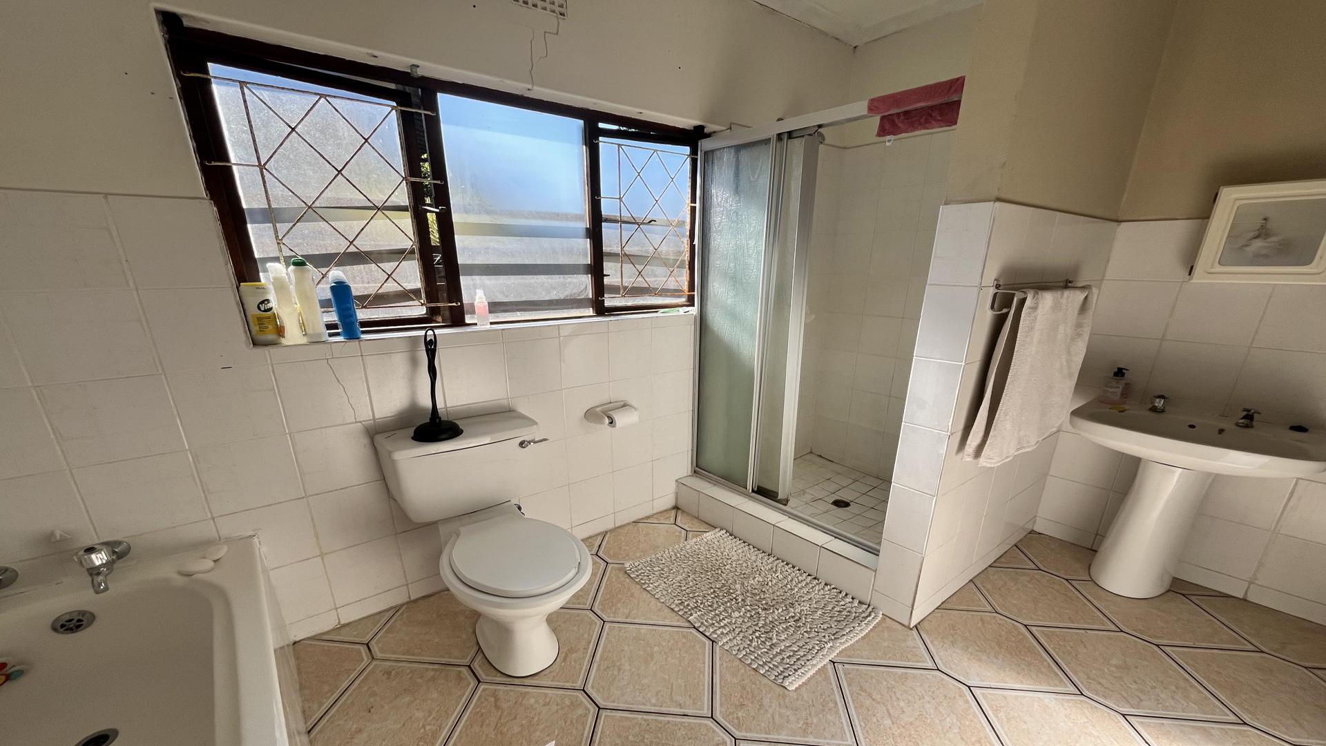 Bathroom 1 of property in Richards Bay
