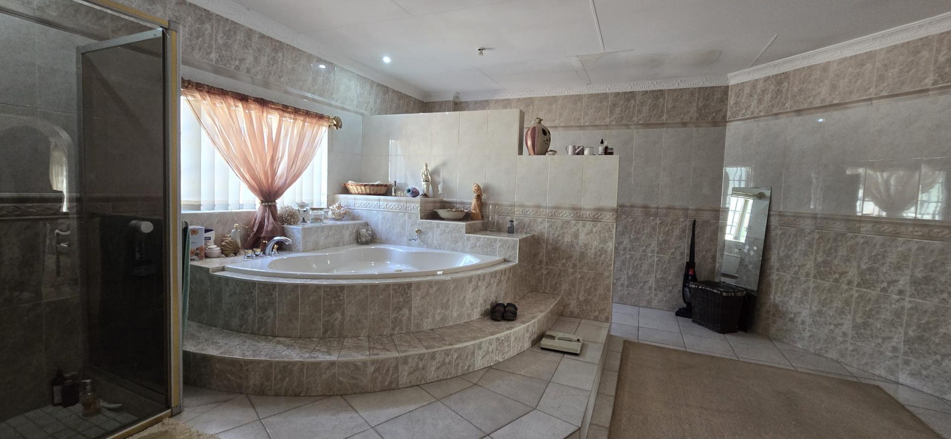  of property in Amandasig