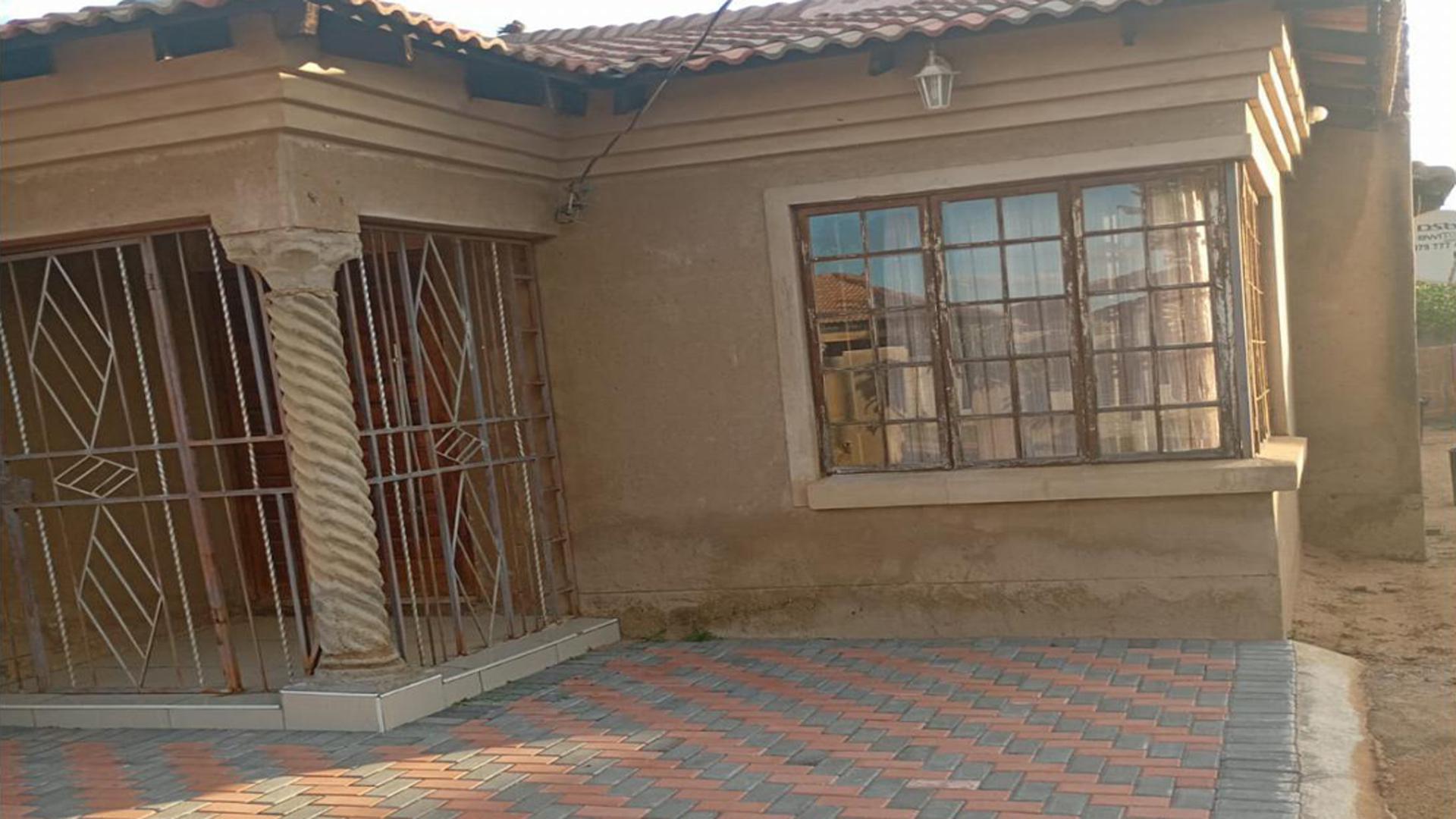 Front View of property in Siyabuswa-C