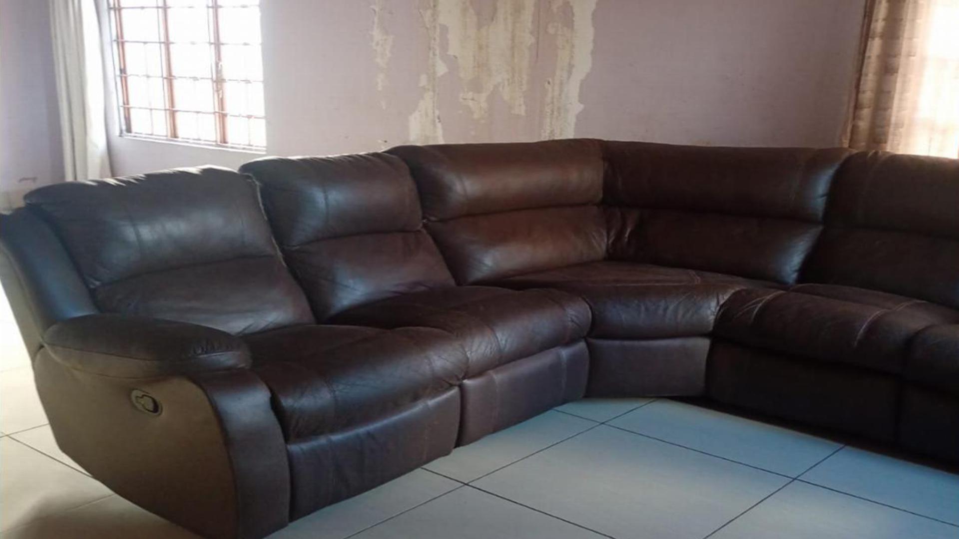 Lounges of property in Siyabuswa-C