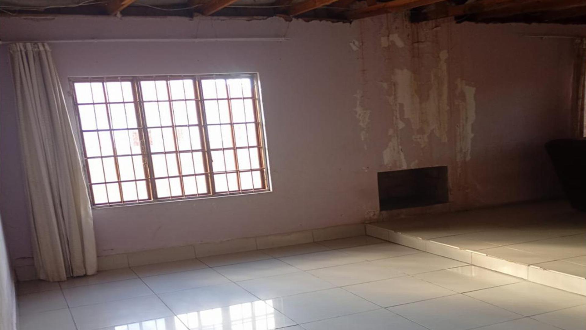 Dining Room of property in Siyabuswa-C