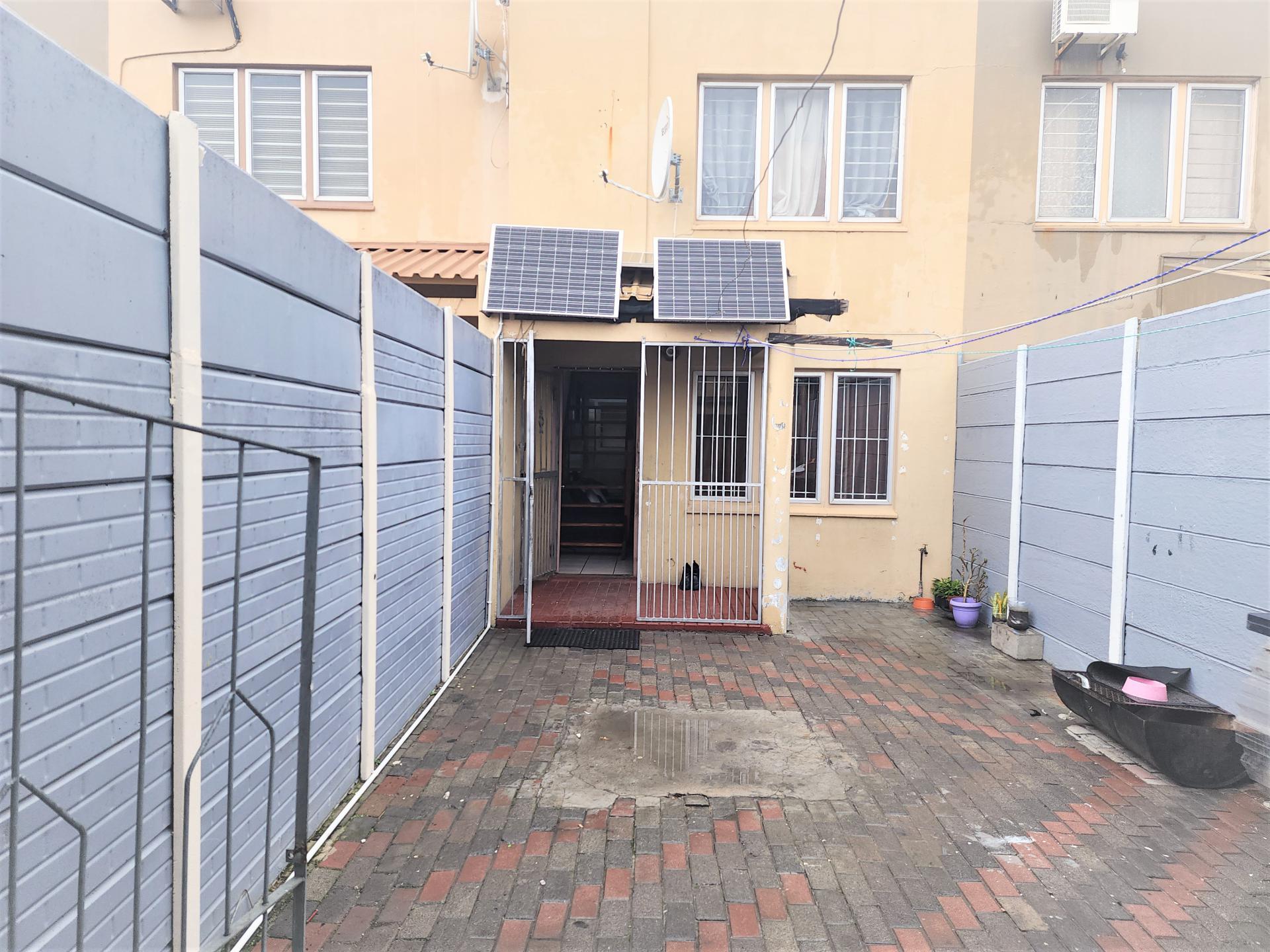  of property in Parow Central