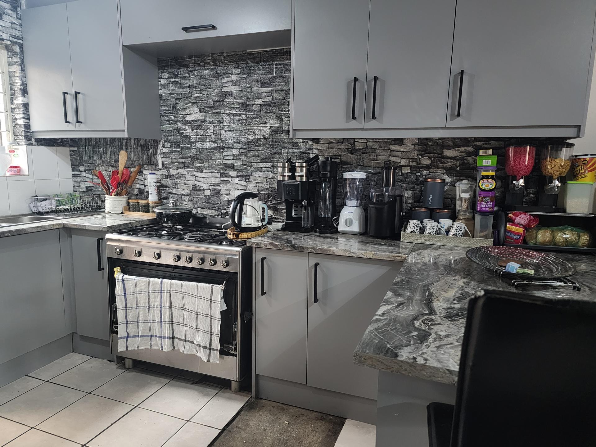  of property in Parow Central